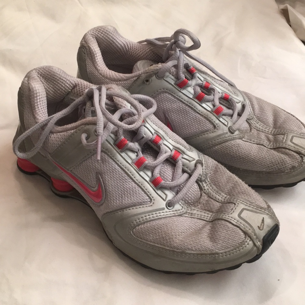 Nike shox shoes